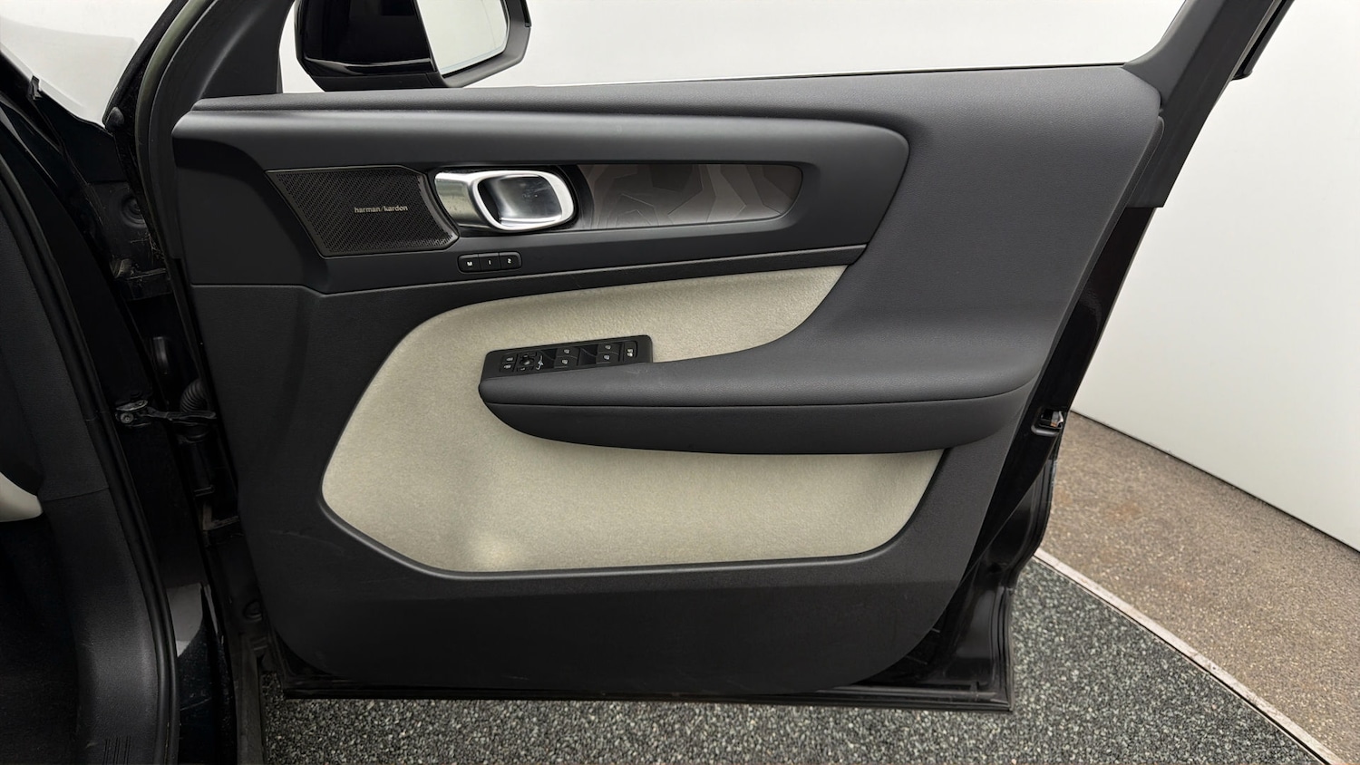 Used Volvo XC40 2022 for sale - 78210123: Photo 14