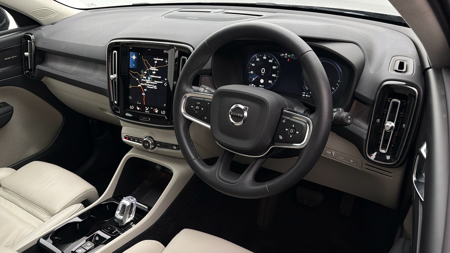 Used Volvo XC40 2022 for sale - 78210123: Photo 9