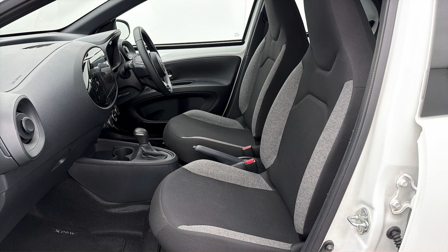 Used Toyota Aygo X 2024 for sale - 77998184: Photo 13