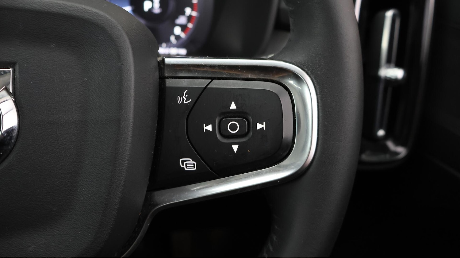 Used Volvo XC40 2020 for sale - 76666614: Photo 23