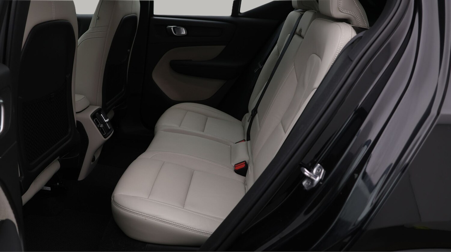 Used Volvo XC40 for sale - 77602084: Photo 16