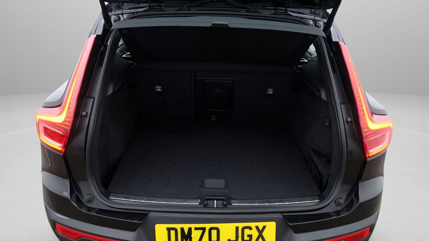 Used Volvo XC40 for sale - 77602084: Photo 17