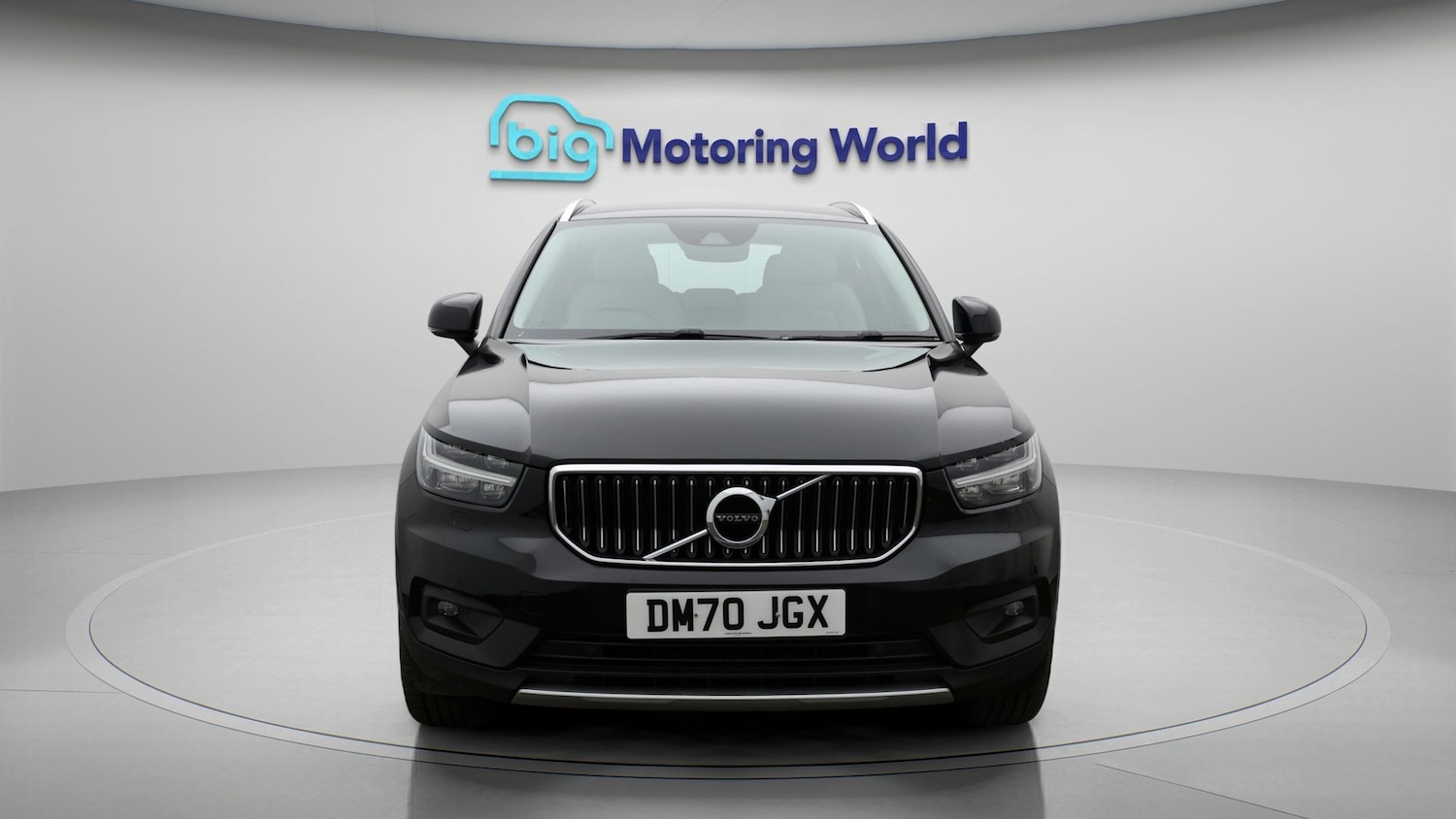 Used Volvo XC40 for sale - 77602084: Photo 2