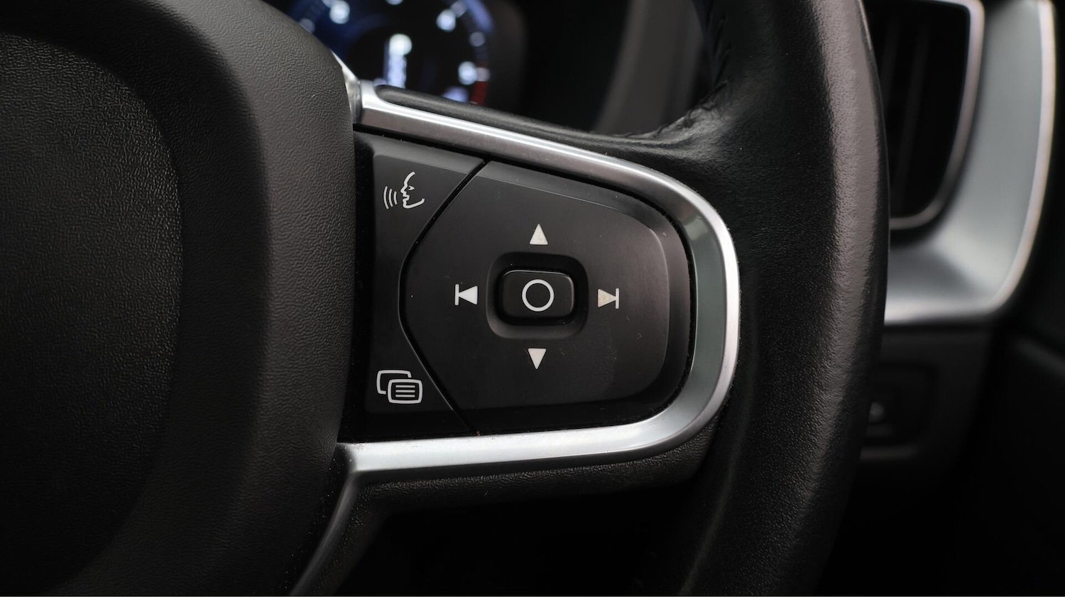 Used Volvo XC60 2019 for sale - 76348823: Photo 24
