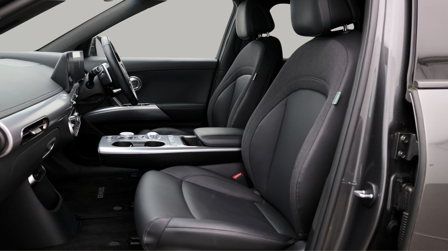 Used Genesis GV60 for sale - 77502487: Photo 14