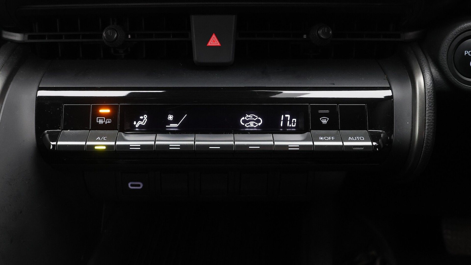 Used Toyota C-HR 2024 for sale - 77609749: Photo 12