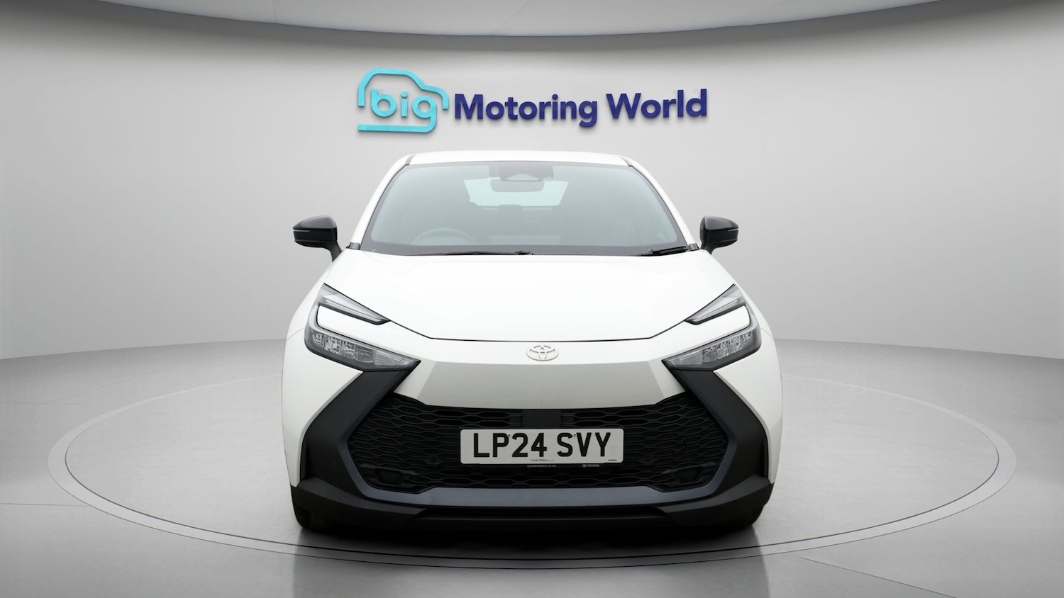 Used Toyota C-HR 2024 for sale - 77609749: Photo 2