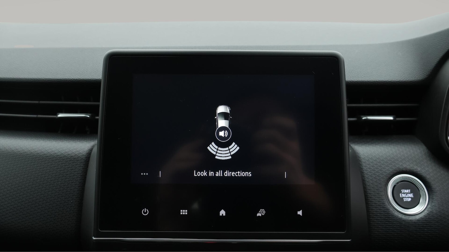 Used Renault Clio 2021 for sale - 76498760: Photo 23