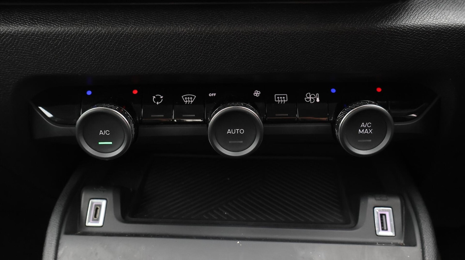 Used Citroen C4 2024 for sale - 76608096: Photo 13