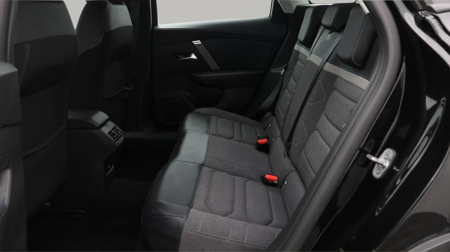 Used Citroen C4 2024 for sale - 76608096: Photo 17