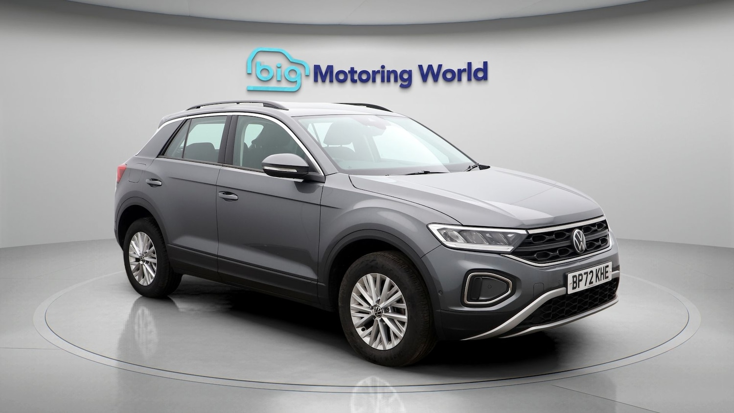 Used Volkswagen T-Roc 2023 for sale - 77274726: Photo 1