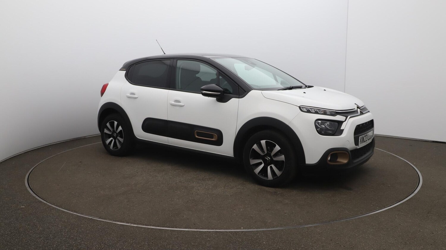 Vehicle 44