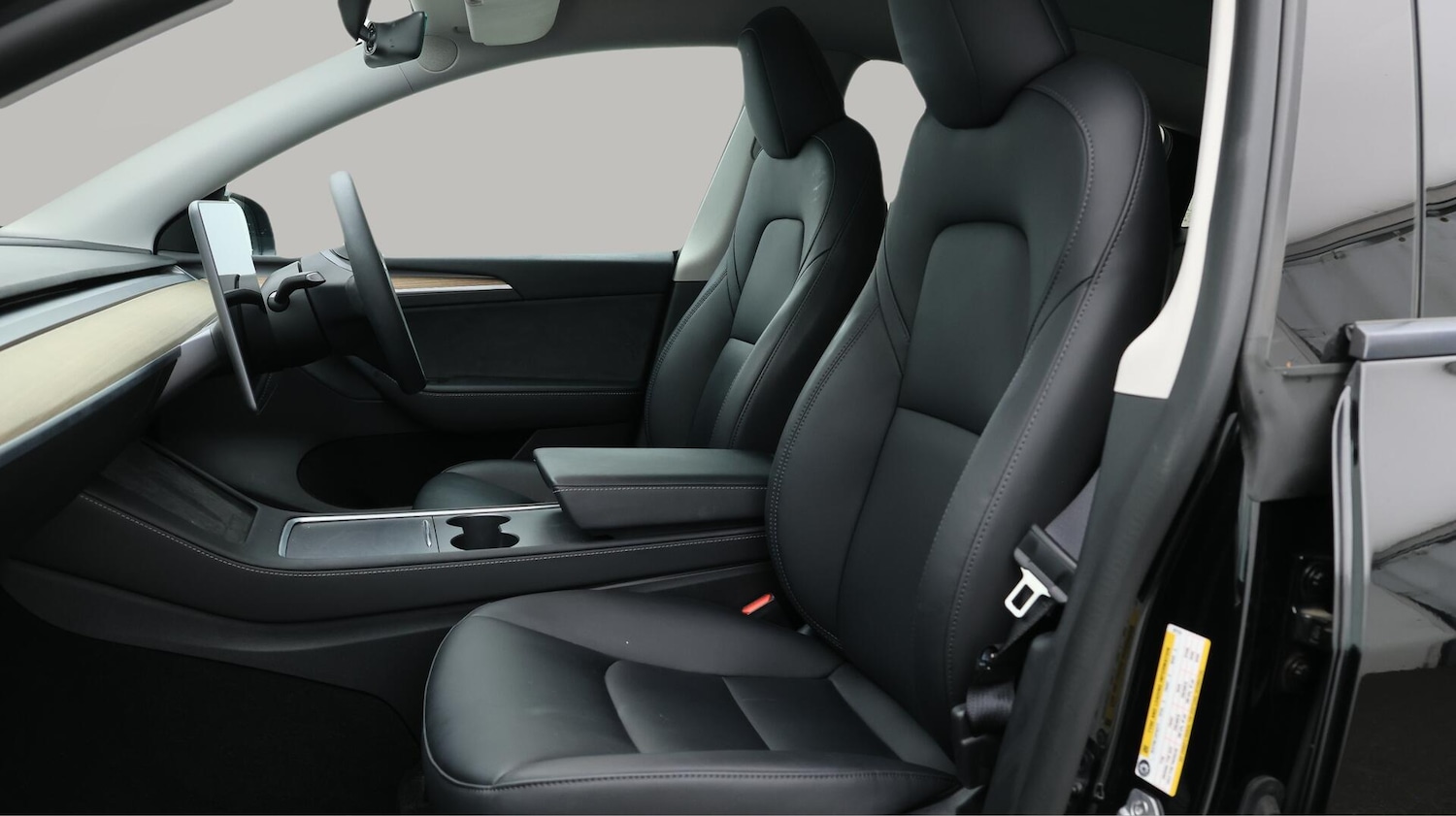 Used Tesla Model Y 2023 for sale - 76108603: Photo 15