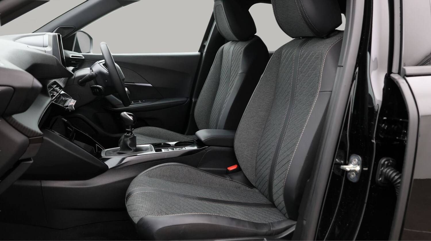 Used Peugeot 2008 for sale - 77873131: Photo 14