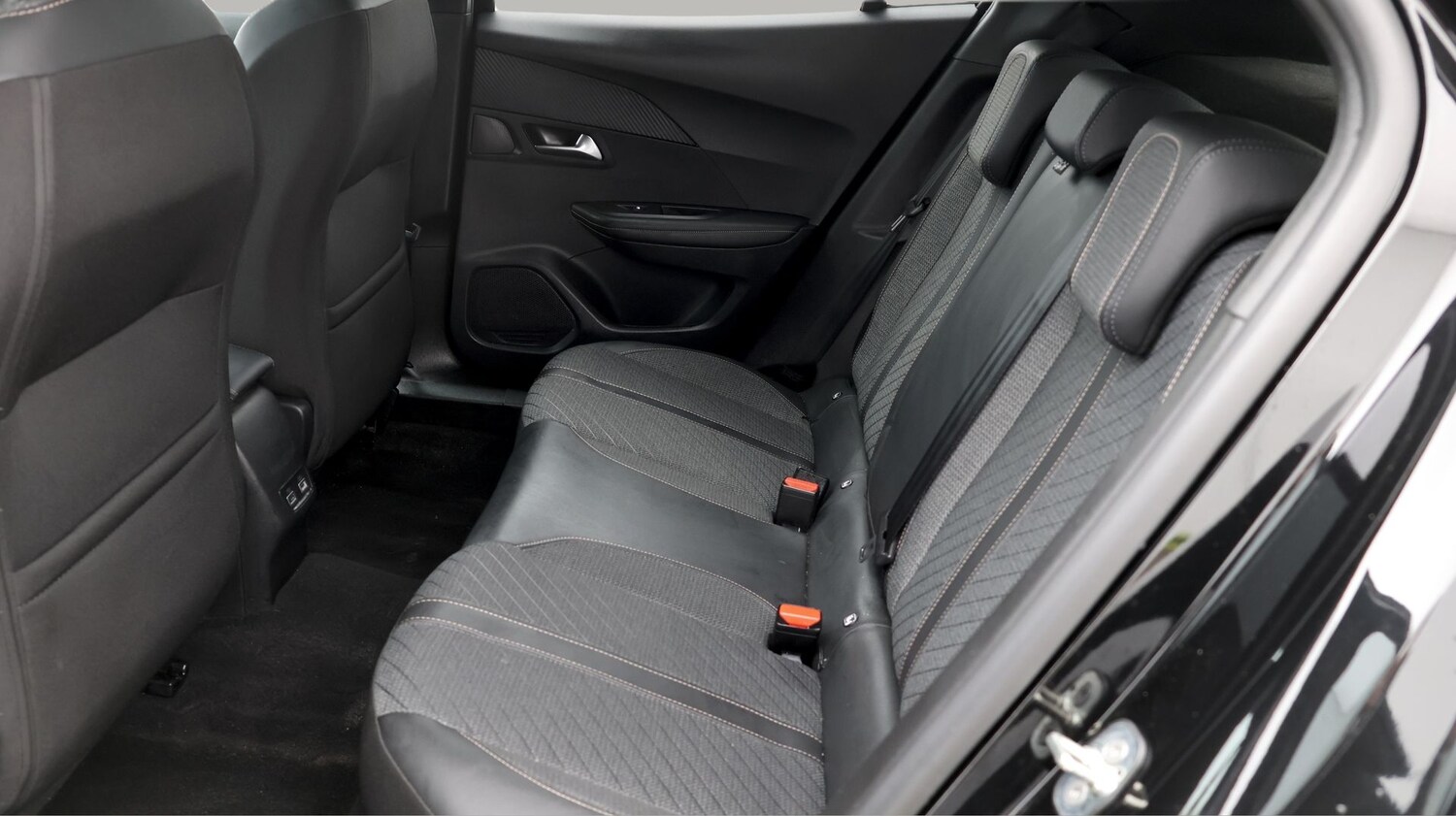 Used Peugeot 2008 for sale - 77873131: Photo 16