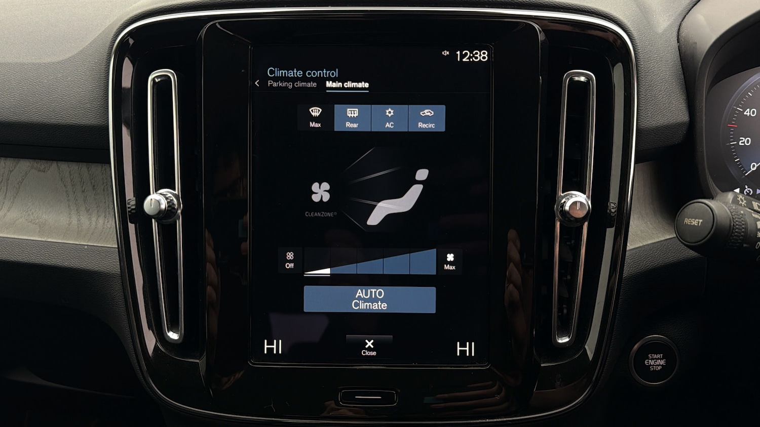 Used Volvo XC40 2022 for sale - 78169109: Photo 11