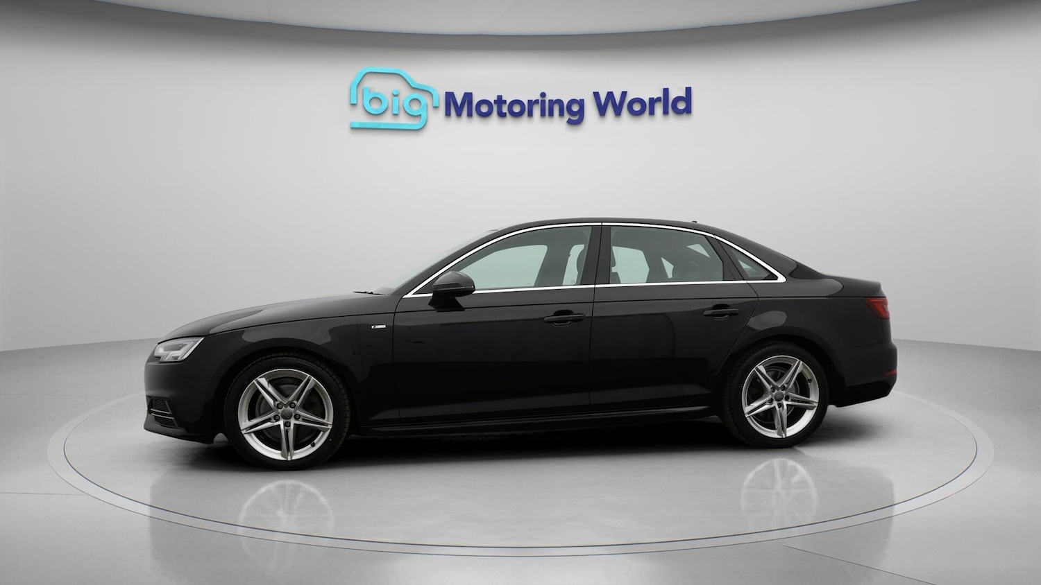 Used Audi A4 2018 for sale - 76370636: Photo 5