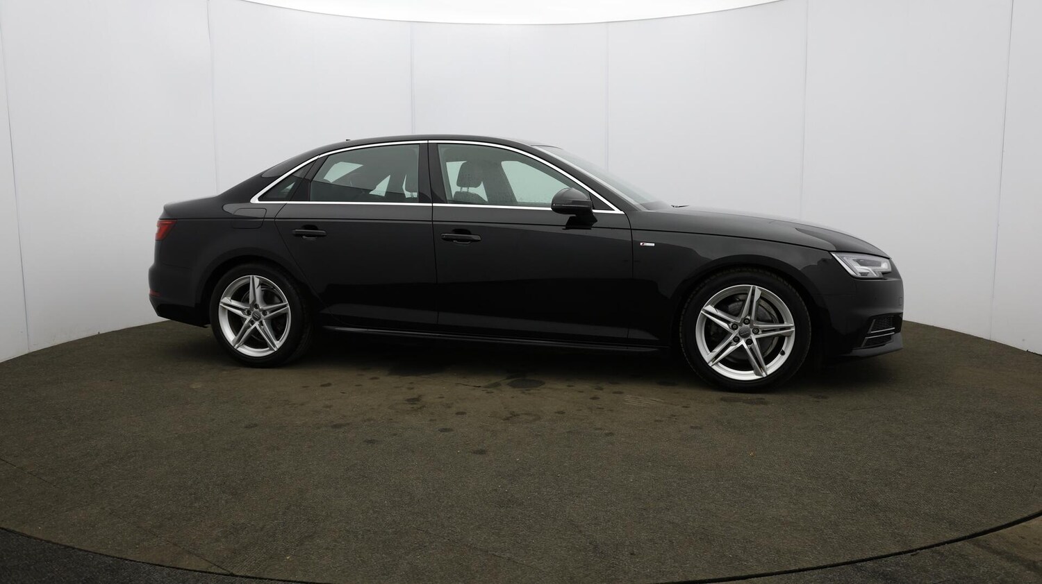 Used Audi A4 2018 for sale - 76370636: Photo 53