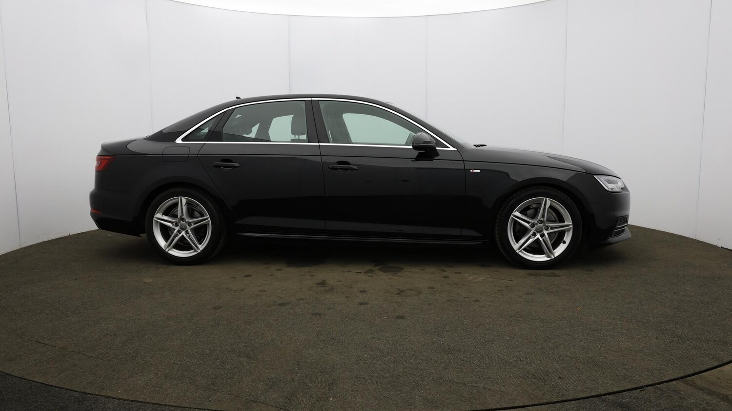 Used Audi A4 2018 for sale - 76370636: Photo 54