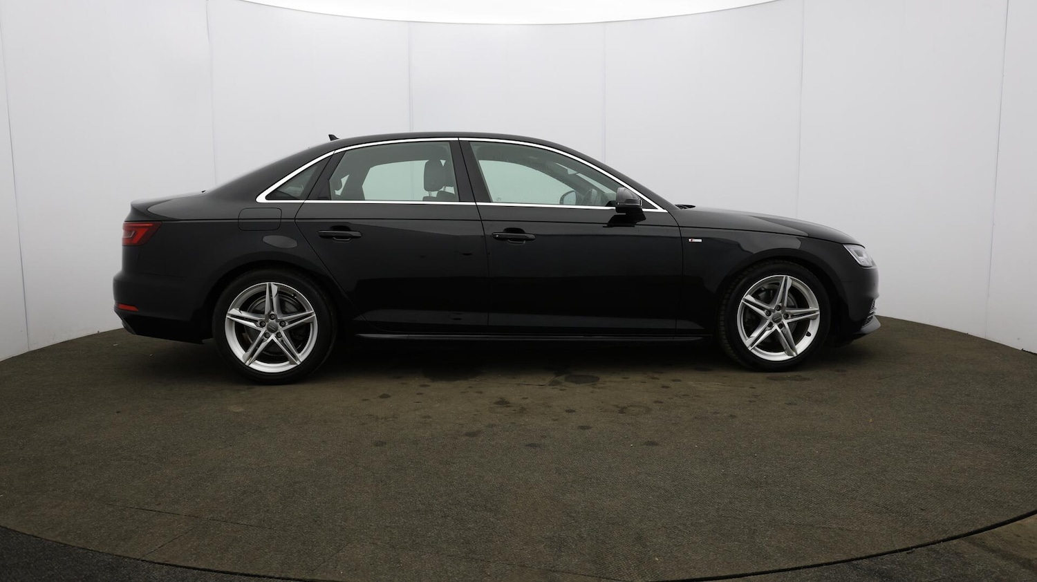 Used Audi A4 2018 for sale - 76370636: Photo 55