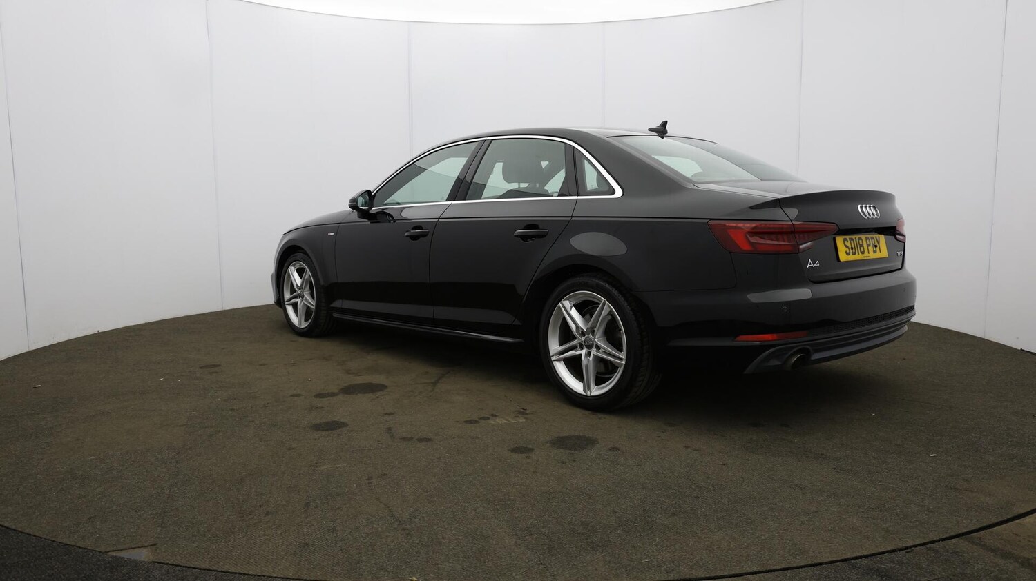 Used Audi A4 2018 for sale - 76370636: Photo 57