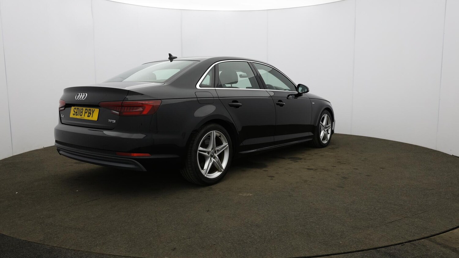 Used Audi A4 2018 for sale - 76370636: Photo 61
