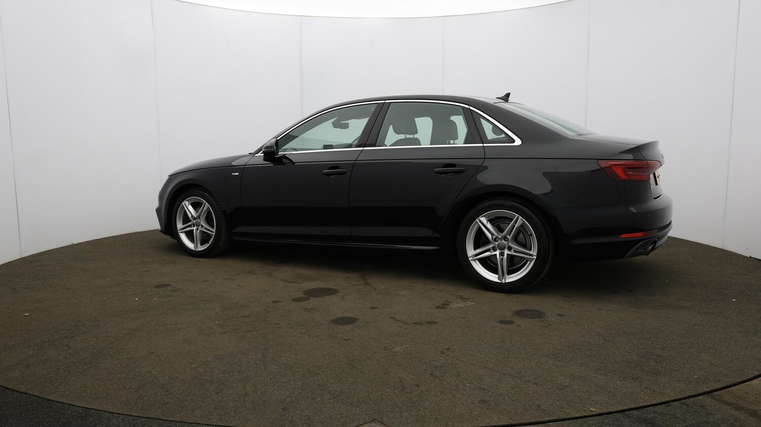 Used Audi A4 2018 for sale - 76370636: Photo 69