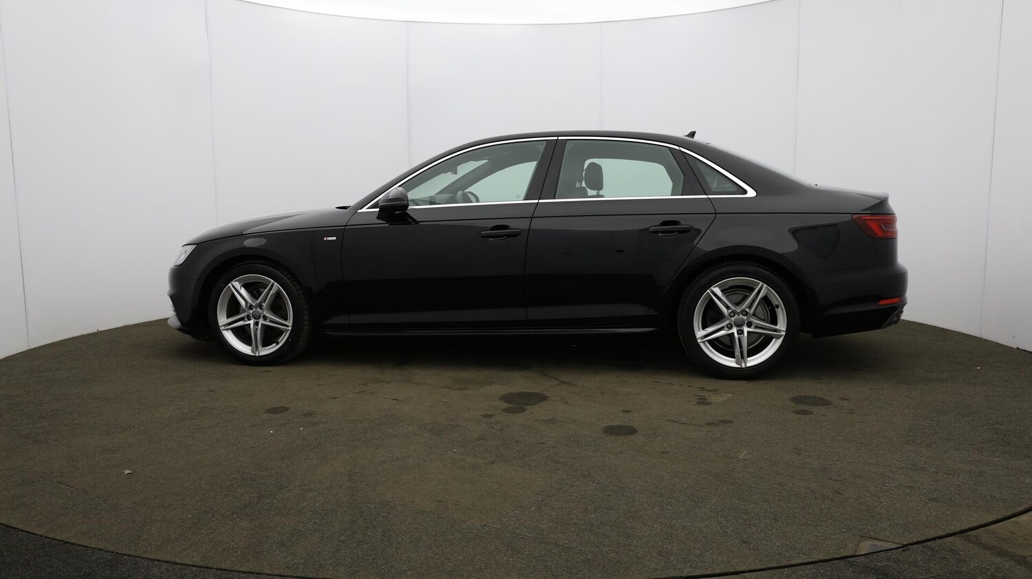 Used Audi A4 2018 for sale - 76370636: Photo 71