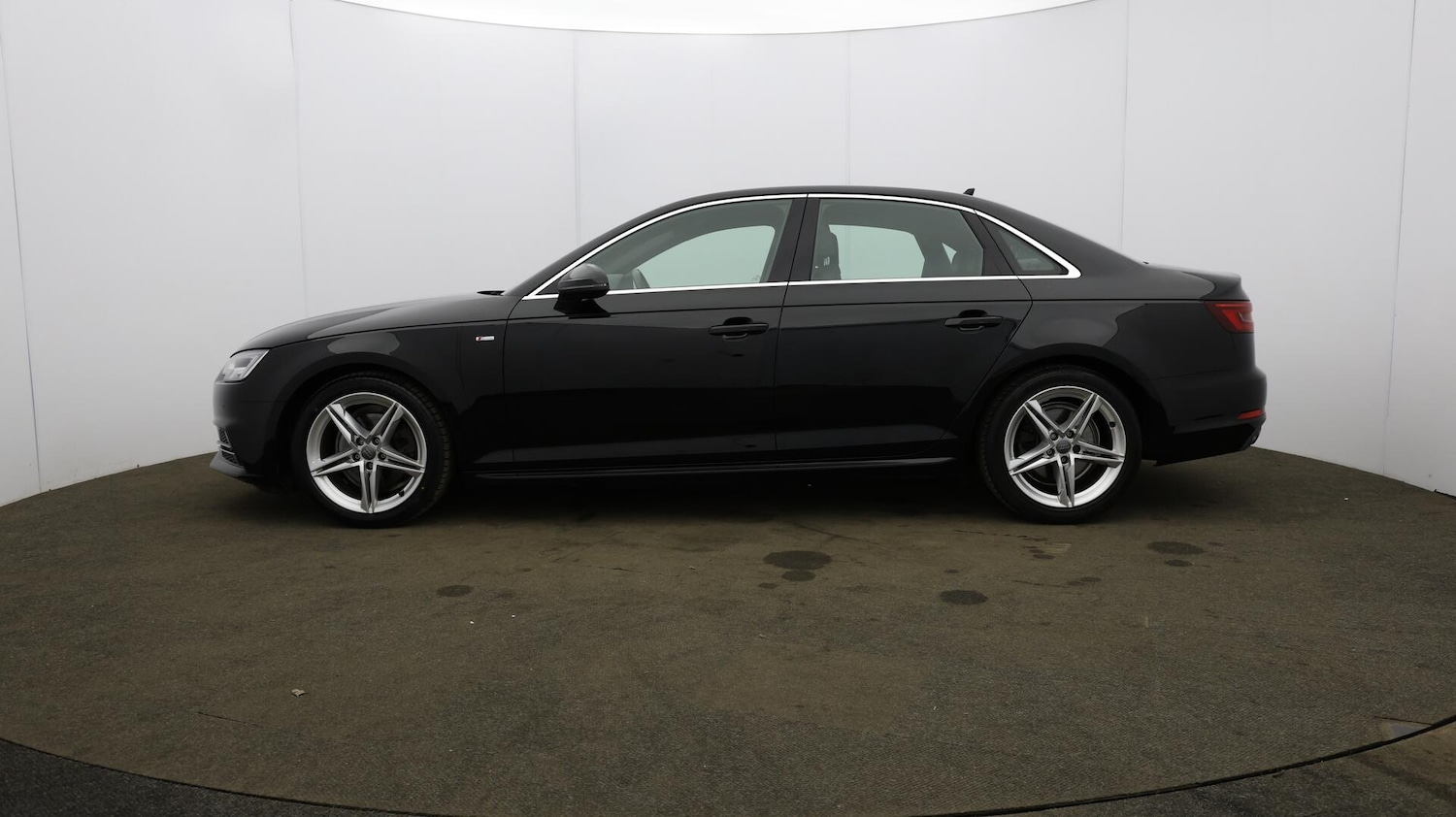 Used Audi A4 2018 for sale - 76370636: Photo 72