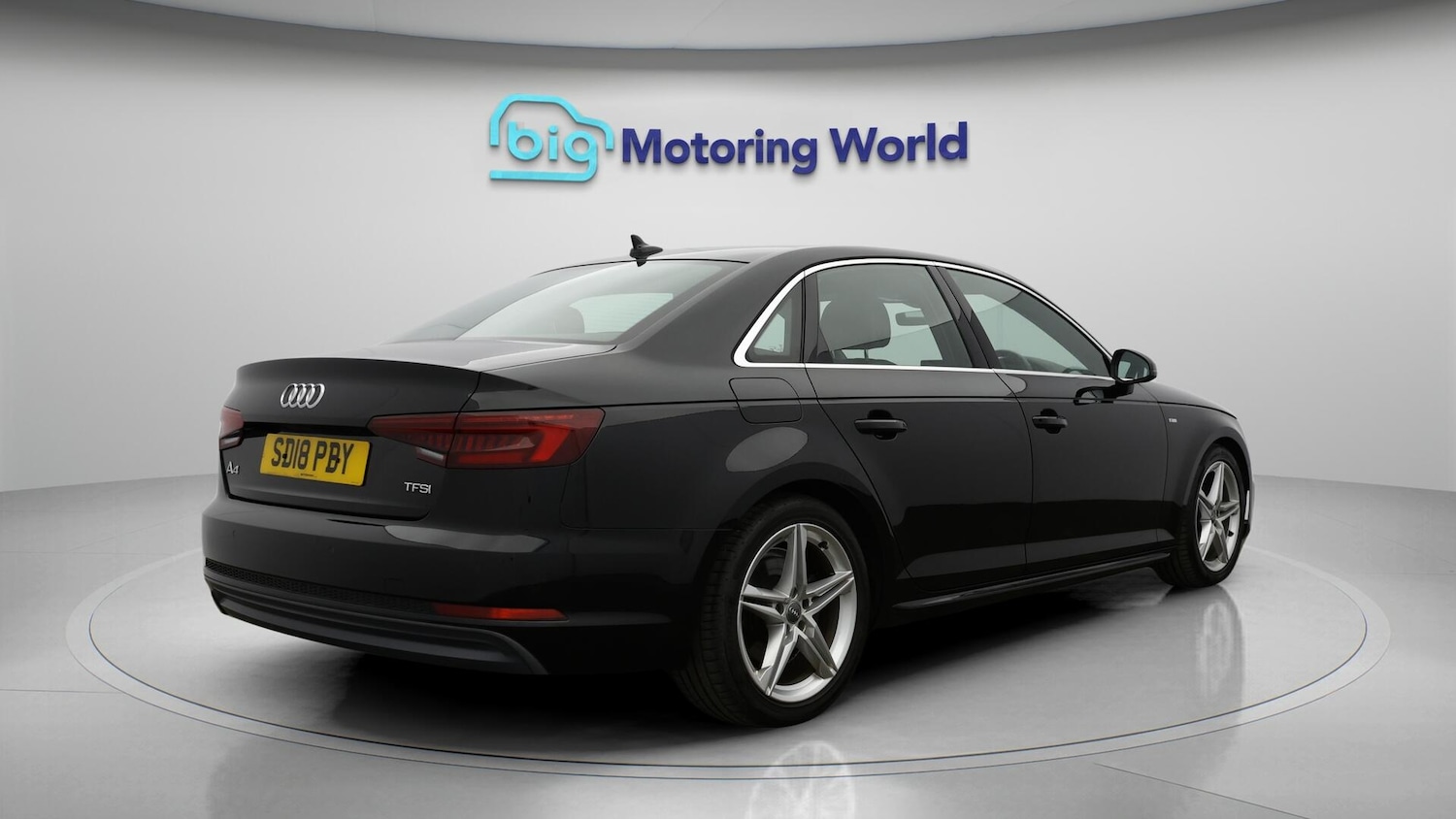 Used Audi A4 2018 for sale - 76370636: Photo 8