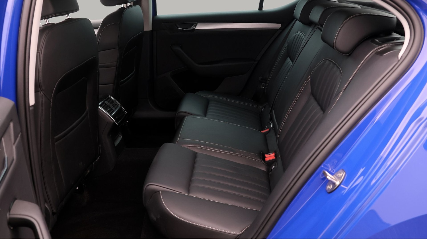 Used Skoda Superb 2021 for sale - 77730074: Photo 16