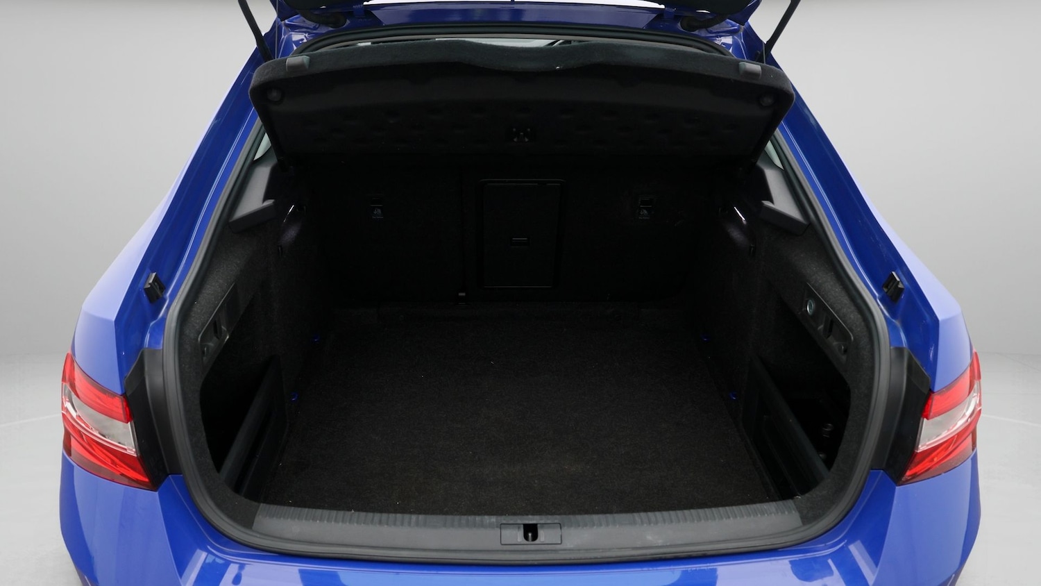 Used Skoda Superb 2021 for sale - 77730074: Photo 17