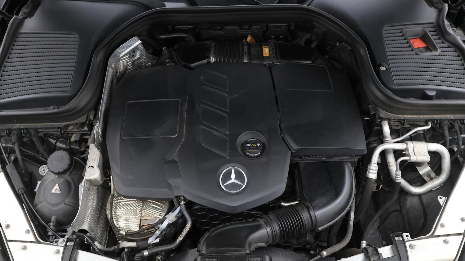 Used Mercedes-Benz GLC 2019 for sale - 76371205: Photo 20