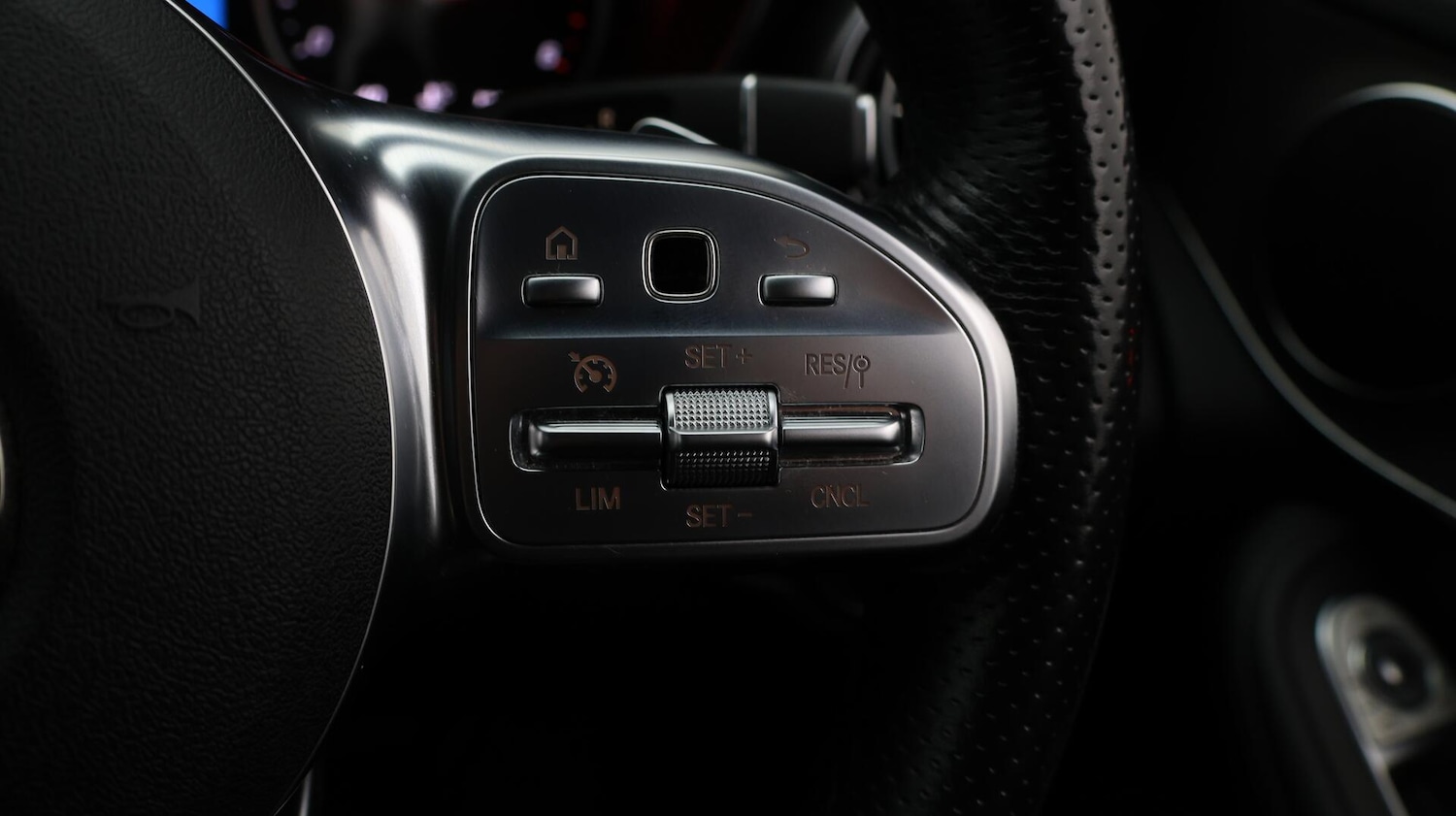 Used Mercedes-Benz GLC 2019 for sale - 76371205: Photo 26