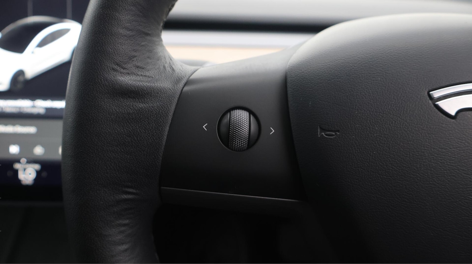 Used Tesla Model 3 2021 for sale - 76667201: Photo 25