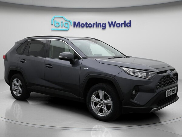 Used Toyota RAV4 2021 for sale - 76200932: Photo 1