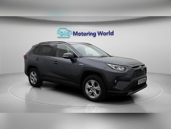 Used Toyota RAV4 2021 for sale - 76200932: Photo 2
