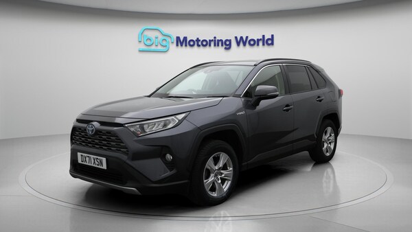 Used Toyota RAV4 2021 for sale - 76200932: Photo 4