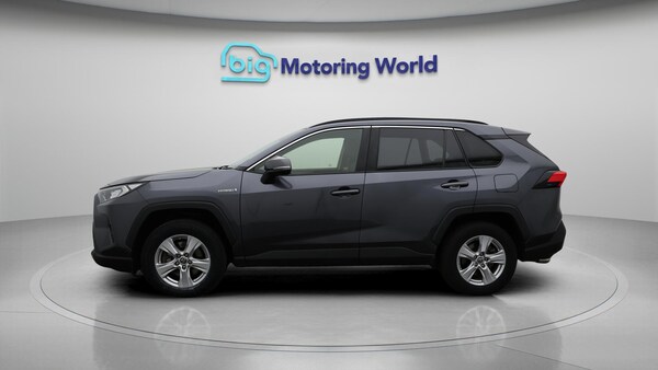 Used Toyota RAV4 2021 for sale - 76200932: Photo 5