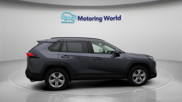 Used Toyota RAV4 2021 for sale - 76200932: Photo 9