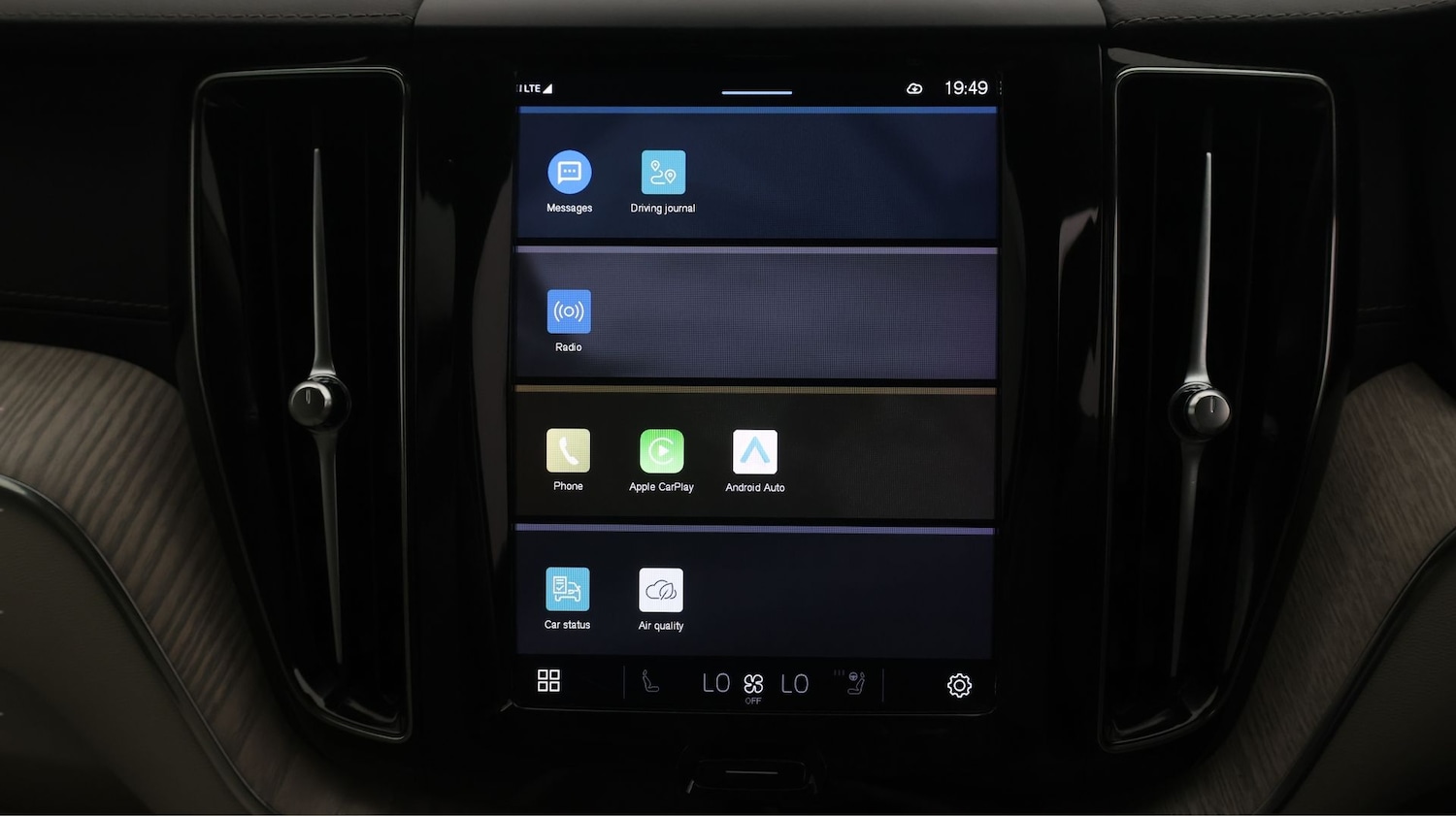 Used Volvo XC60 2023 for sale - 77365668: Photo 11