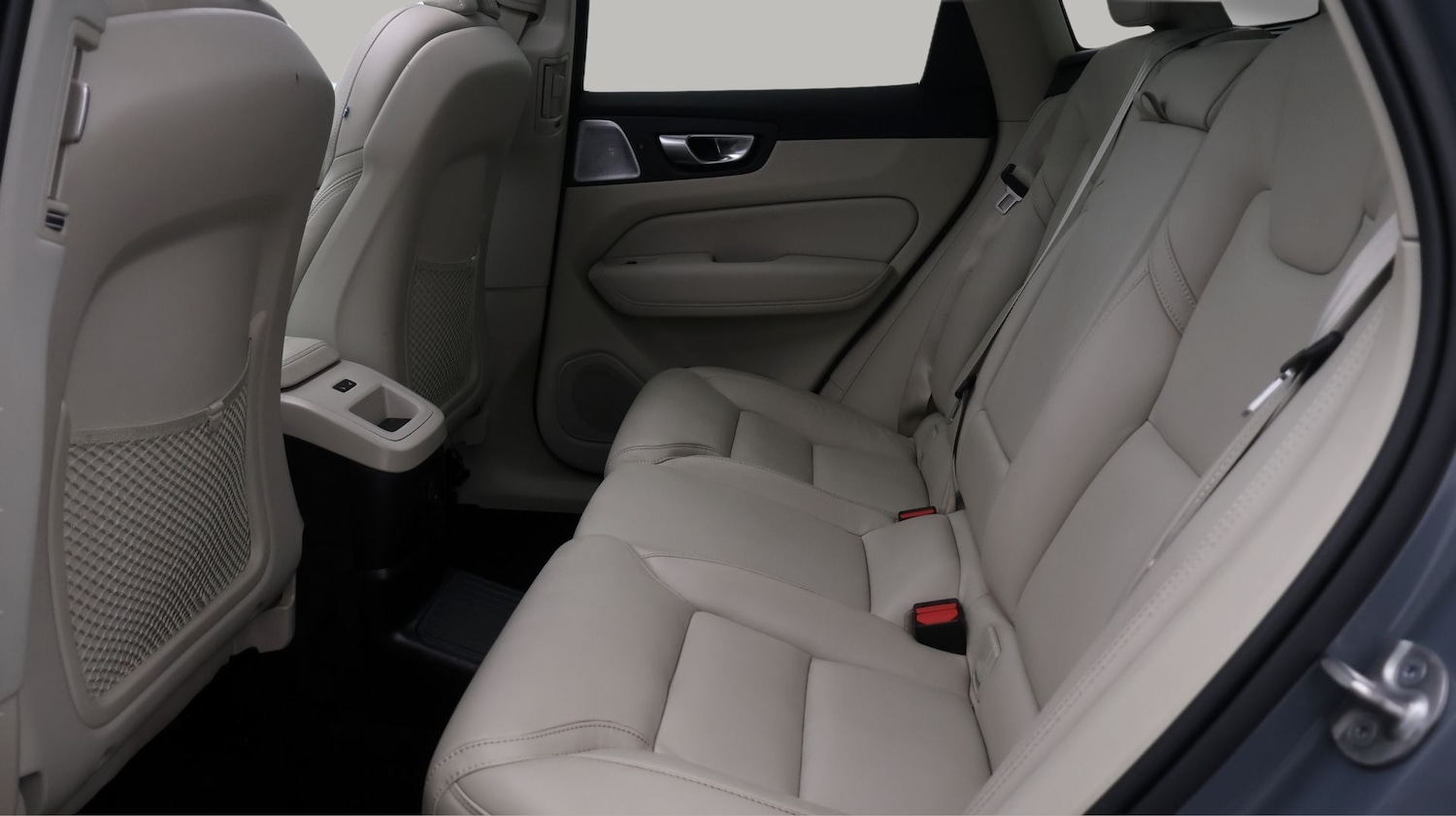 Used Volvo XC60 2023 for sale - 77365668: Photo 16