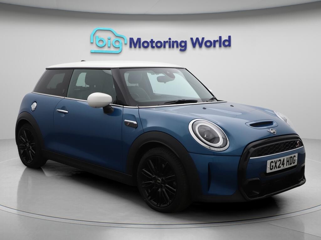 Used MINI Hatch 2024 for sale - 76432966: Photo 1