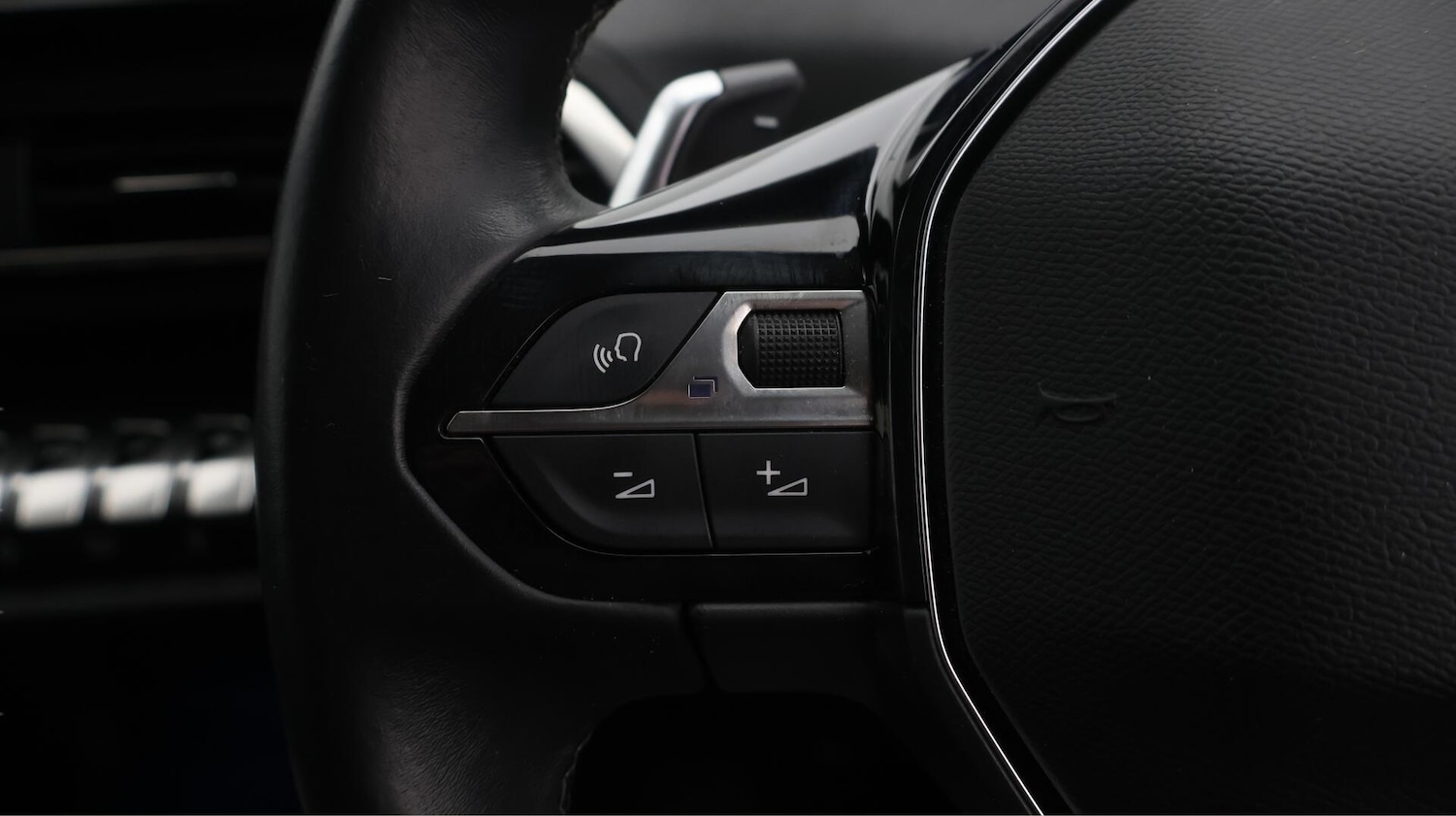 Used Peugeot 3008 2021 for sale - 76765513: Photo 24