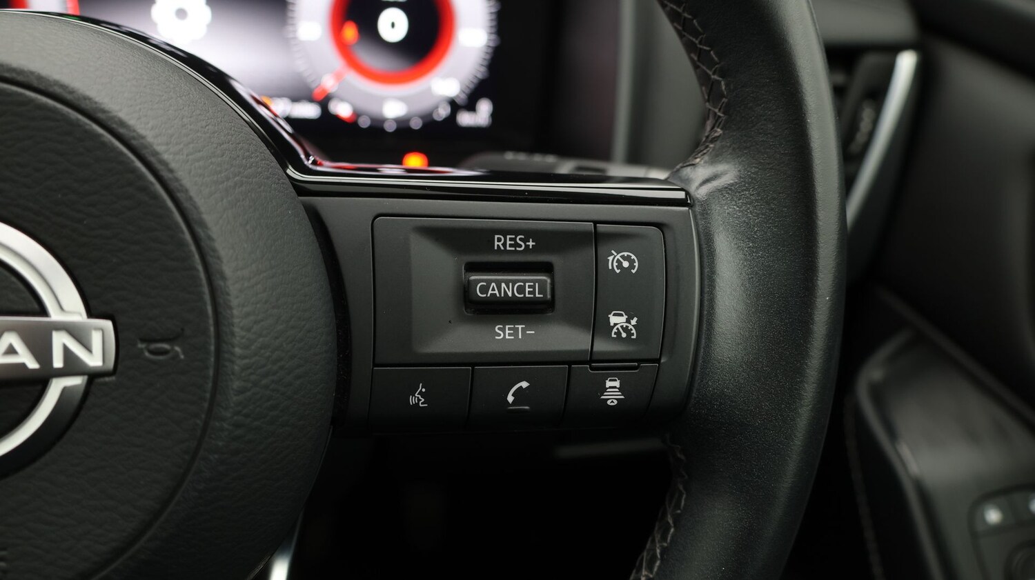 Used Nissan Qashqai for sale - 77541769: Photo 25