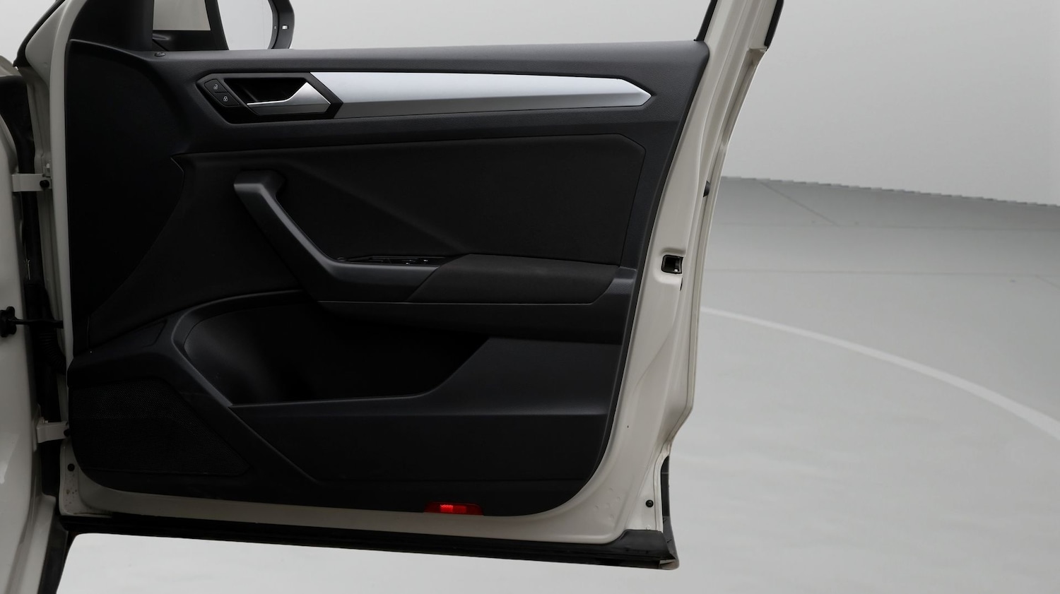 Used Volkswagen T-Roc 2023 for sale - 77774622: Photo 15