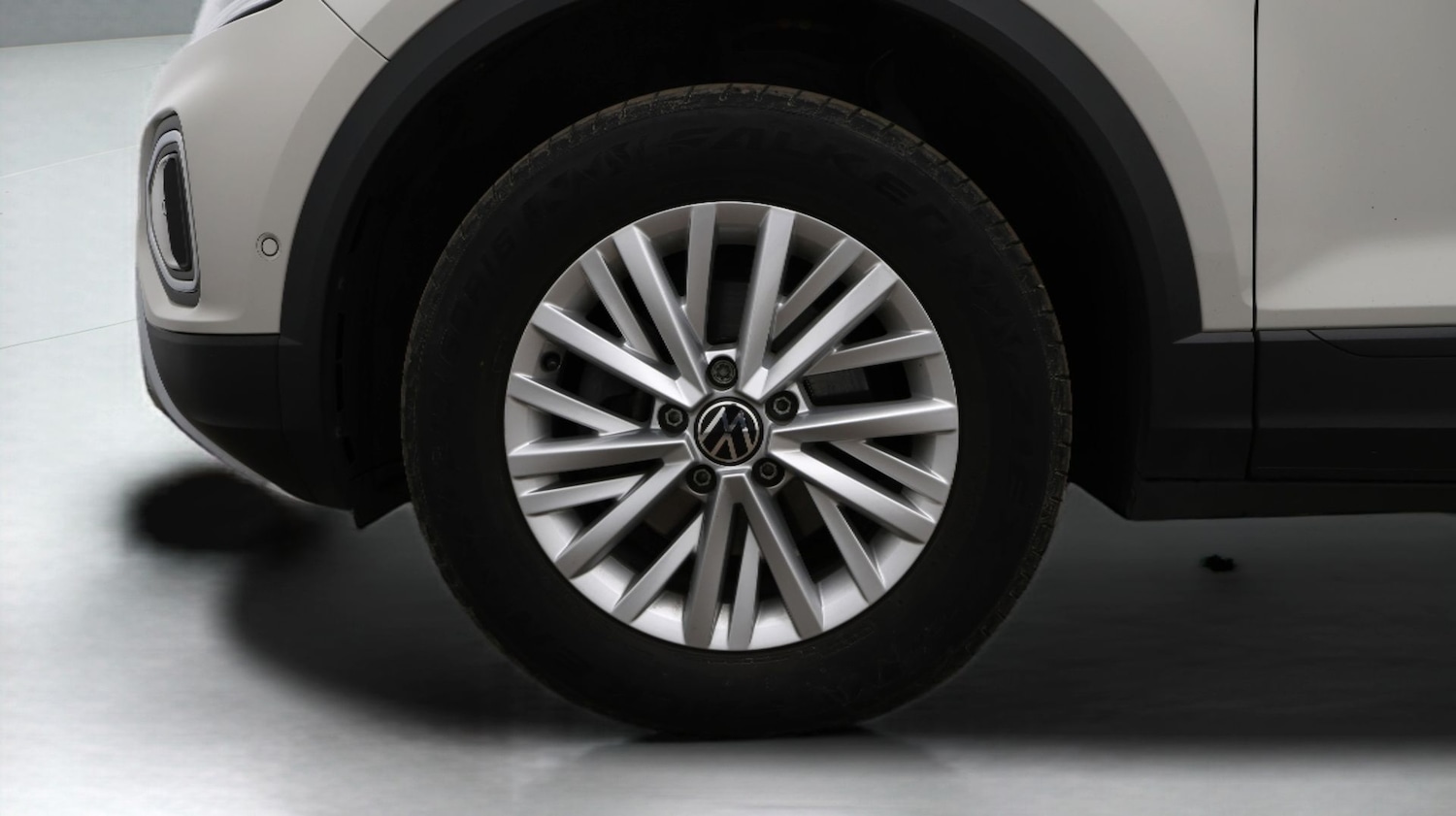 Used Volkswagen T-Roc 2023 for sale - 77774622: Photo 18