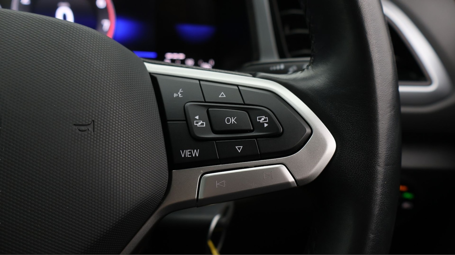 Used Volkswagen T-Roc 2023 for sale - 77774622: Photo 23