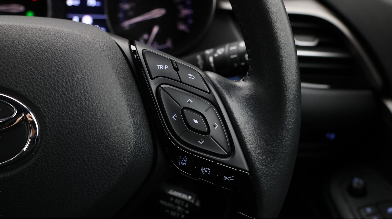 Used Toyota C-HR 2023 for sale - 77556379: Photo 25