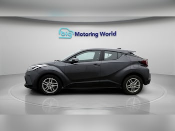 Used Toyota C-HR 2023 for sale - 77556379: Photo